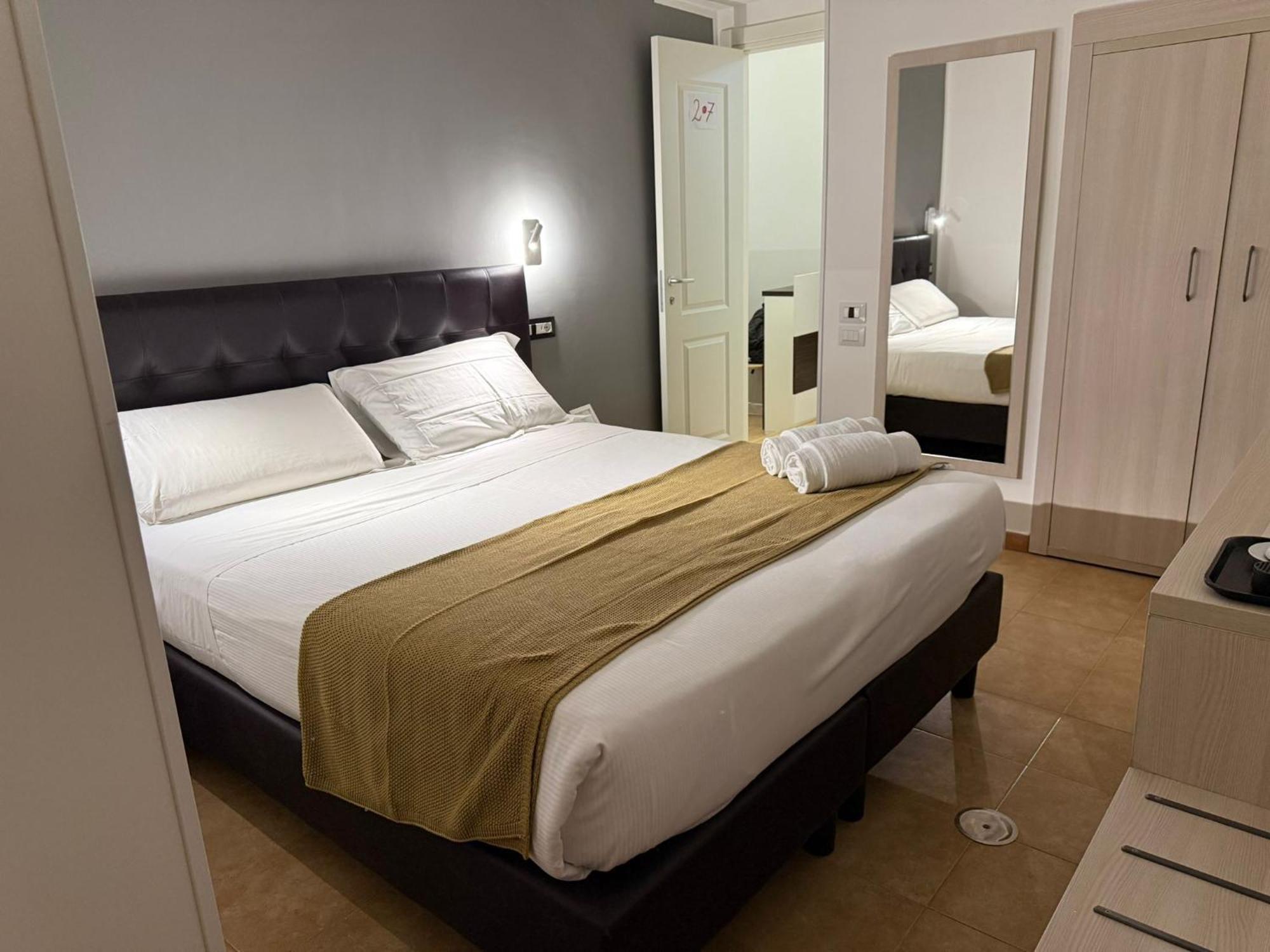 Conte Guesthouse Roma Ngoại thất bức ảnh